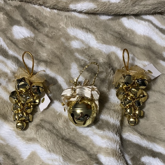 HOLIDAY ORNAMENTS WITH BELLS- Gold Tone - Picture 2 of 7